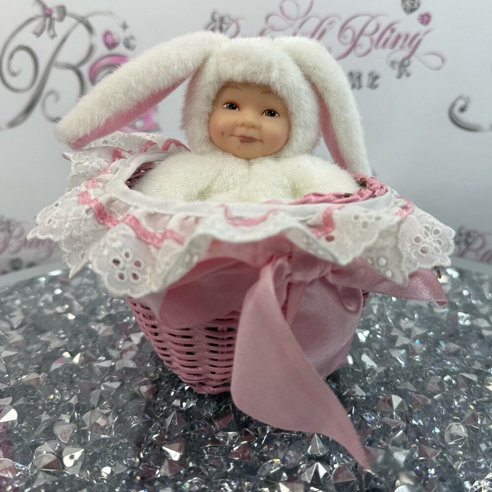 Anne geddes Bunny Hooded Baby Doll in Pink Wicker Basket bunnie cute rare